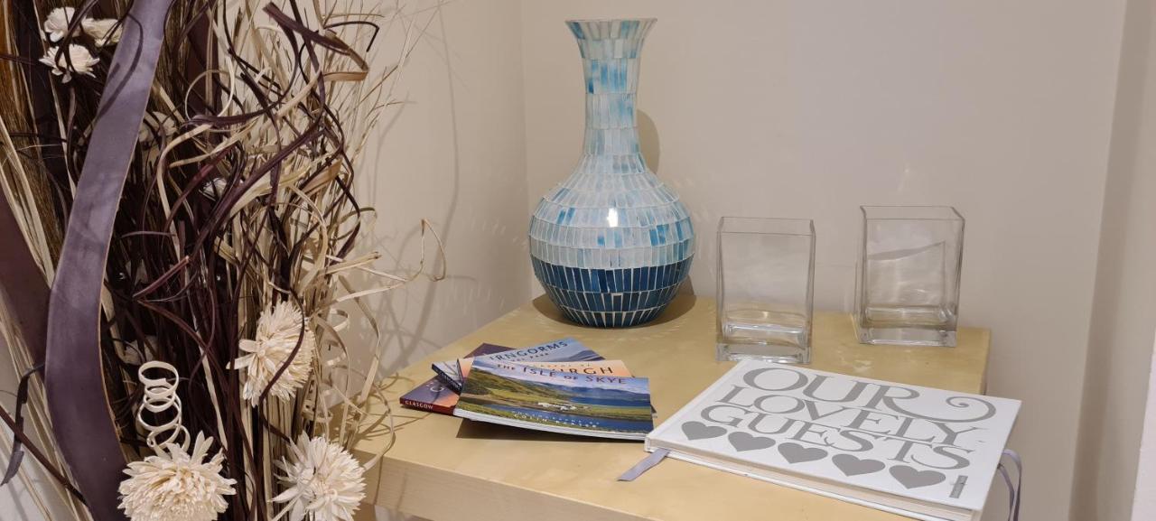Heart Of Inverness-City Apartment Esterno foto
