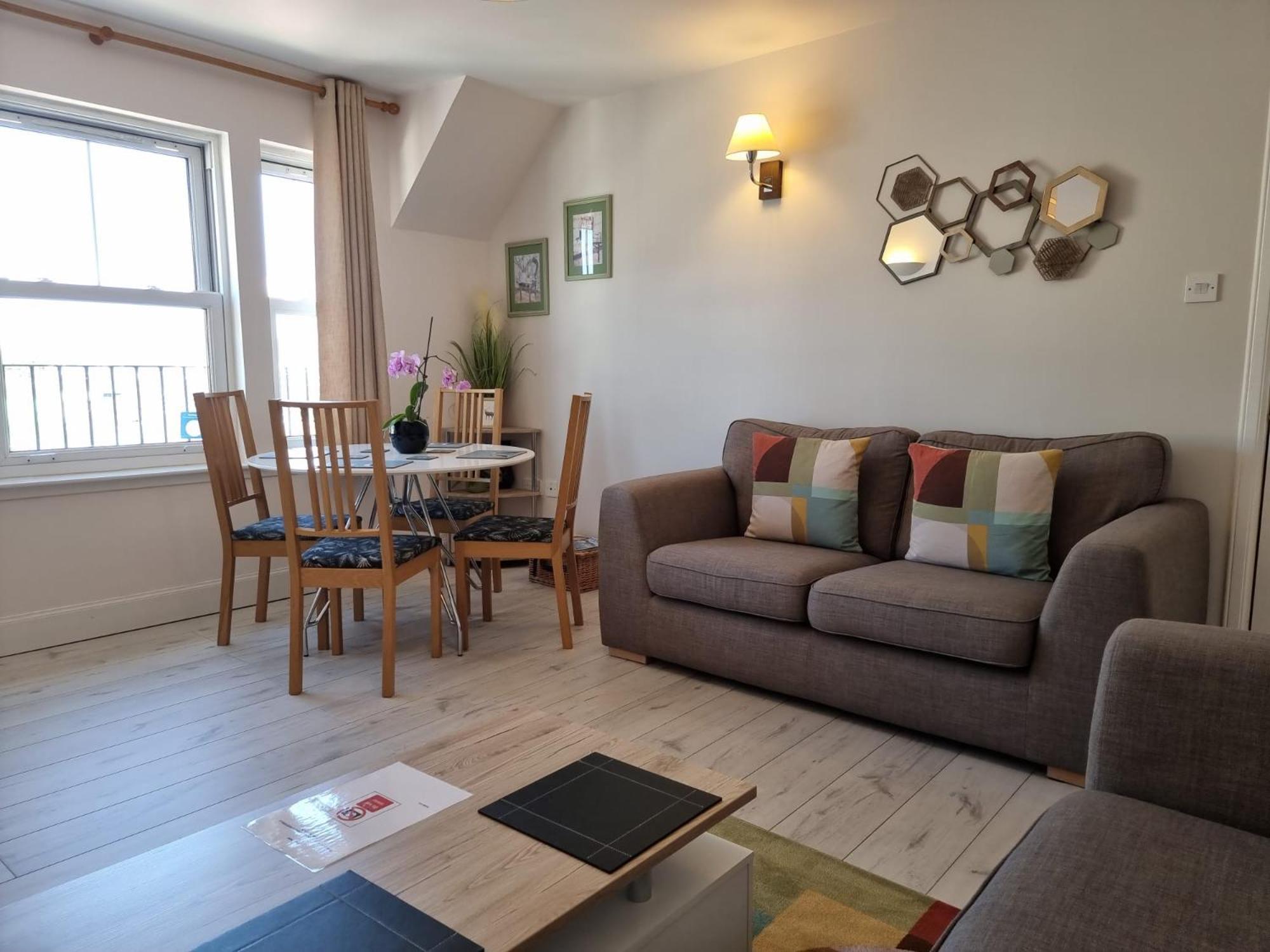Heart Of Inverness-City Apartment Esterno foto