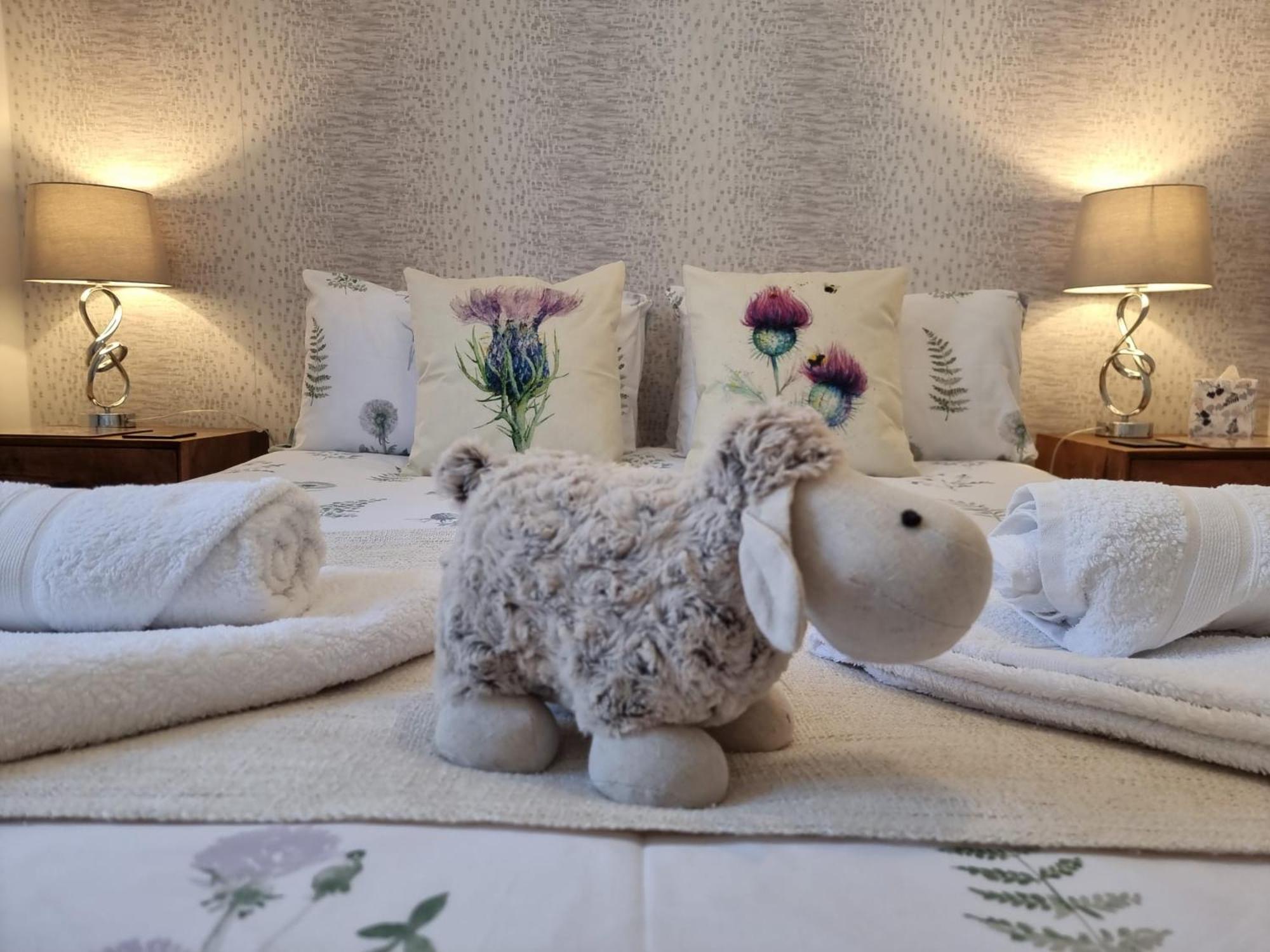 Heart Of Inverness-City Apartment Esterno foto