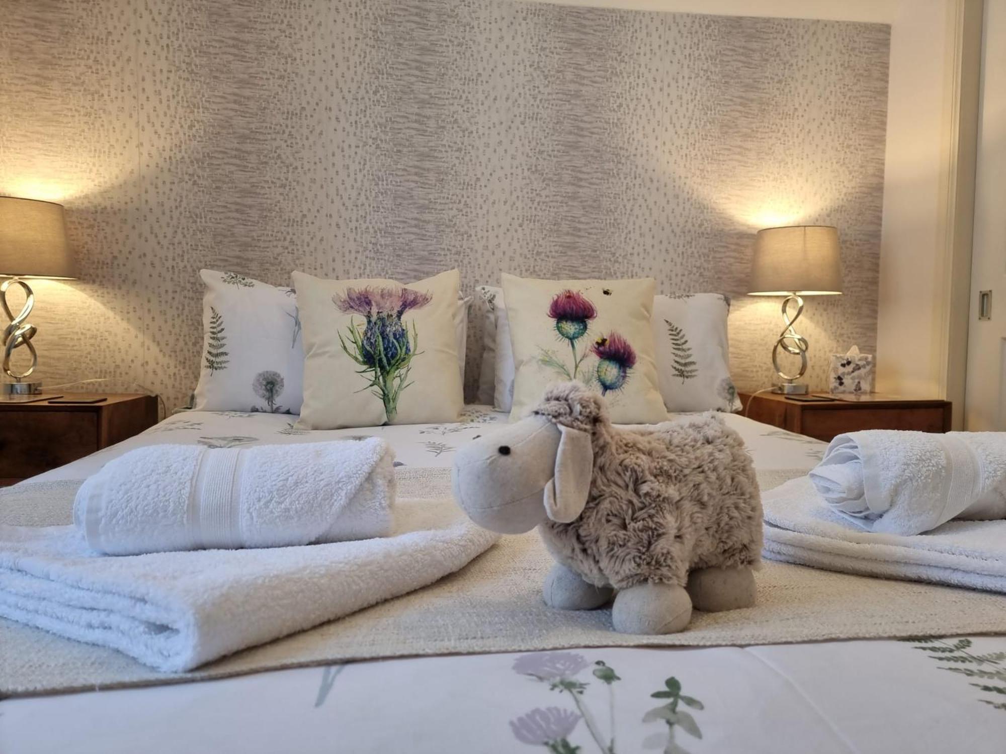 Heart Of Inverness-City Apartment Esterno foto