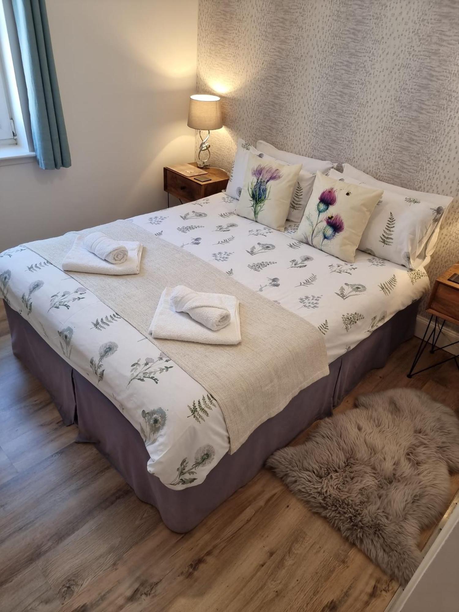 Heart Of Inverness-City Apartment Esterno foto